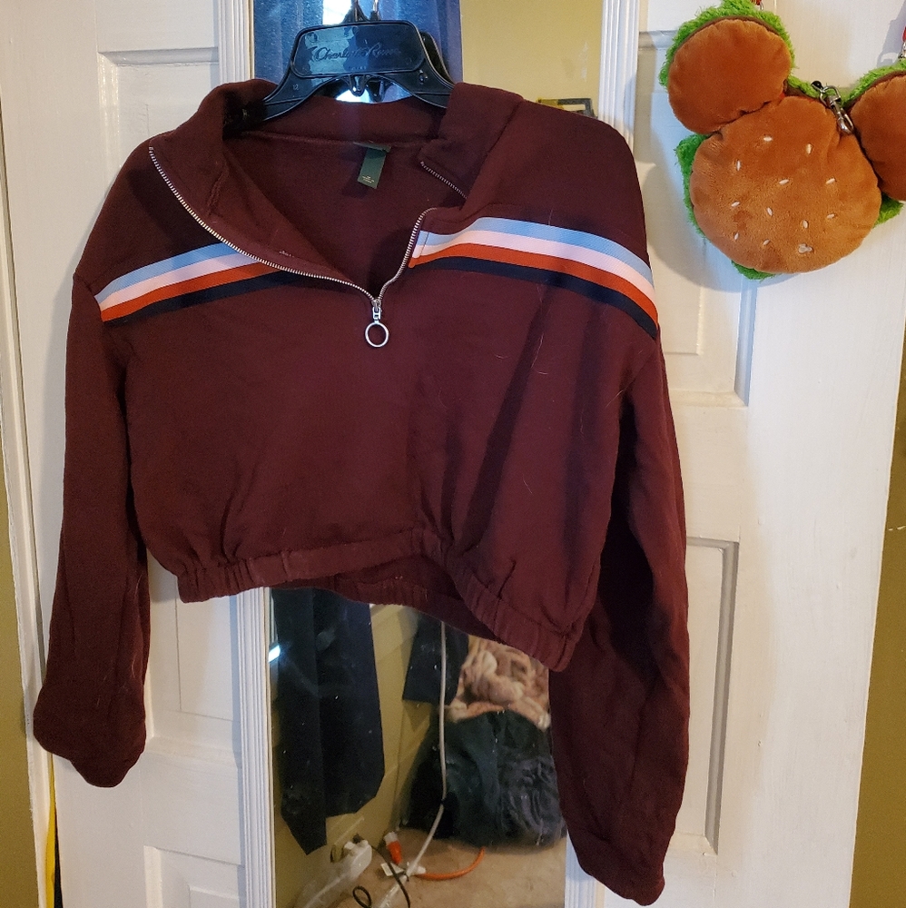 Wild Fable Size Medium Red Cropped Sweatshirt